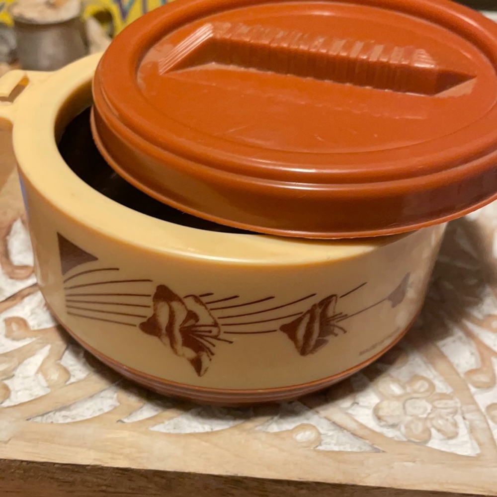 Vintage Insulated Food container- Tokyo